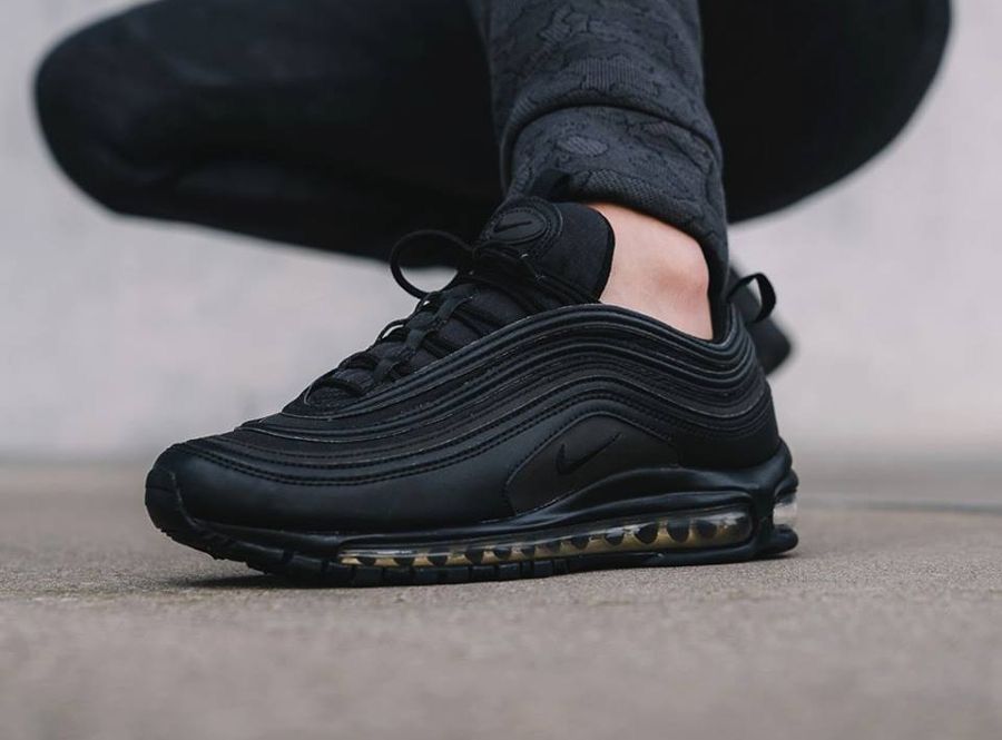 Nike Air Max 97 (AV4149-001) – Elevate Your Everyday Style