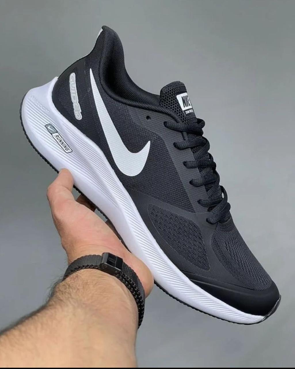 Discover Premium NIKE Sneakers - Top-Quality Craftsmanship & Ultimate Comfort